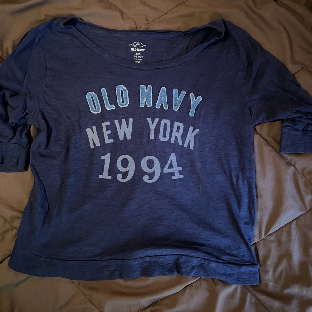 LAST CHANCE- Old Navy XL 3/4 blue tshirt